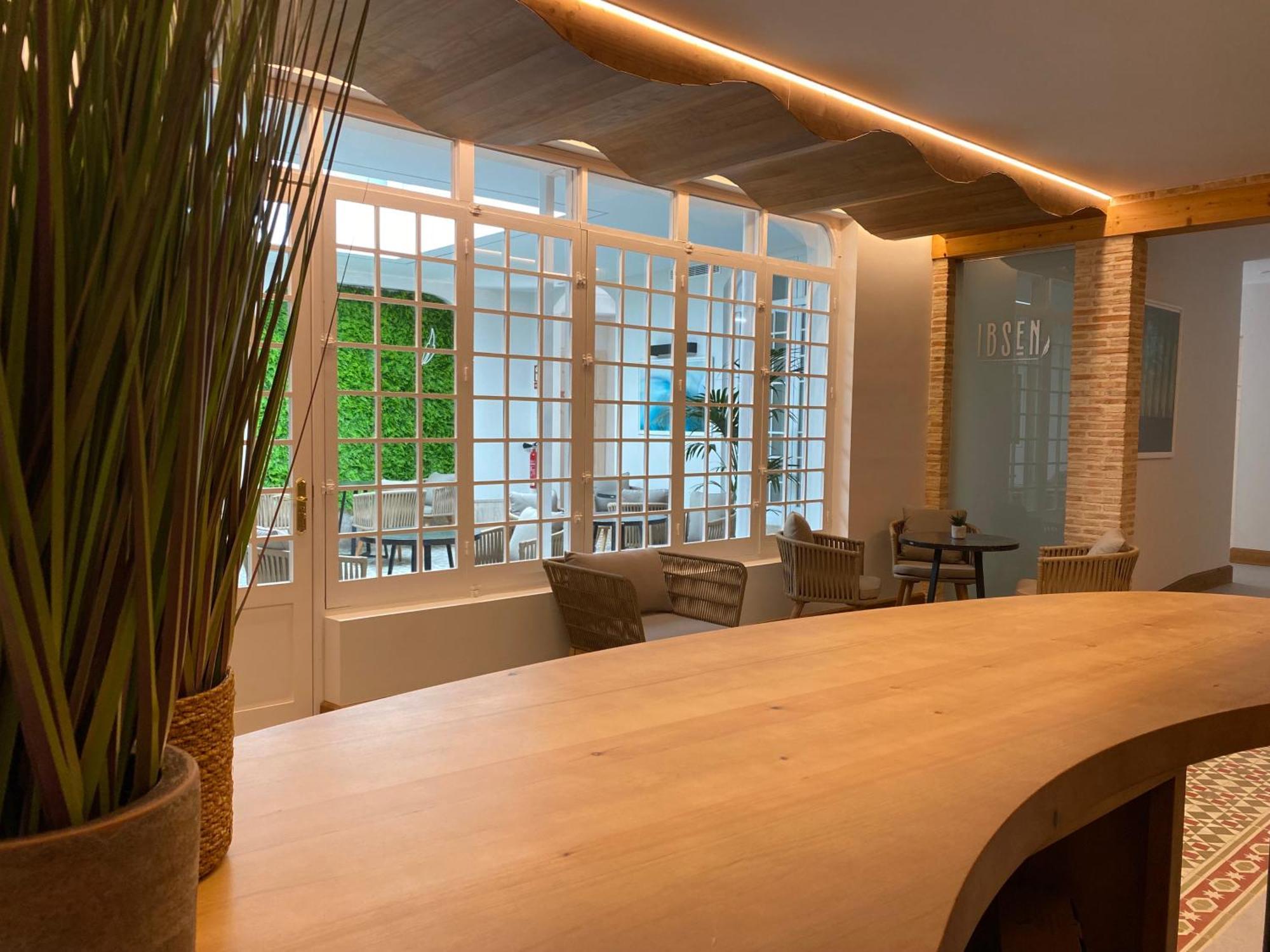 Ibsen Almagro Apartment Luaran gambar