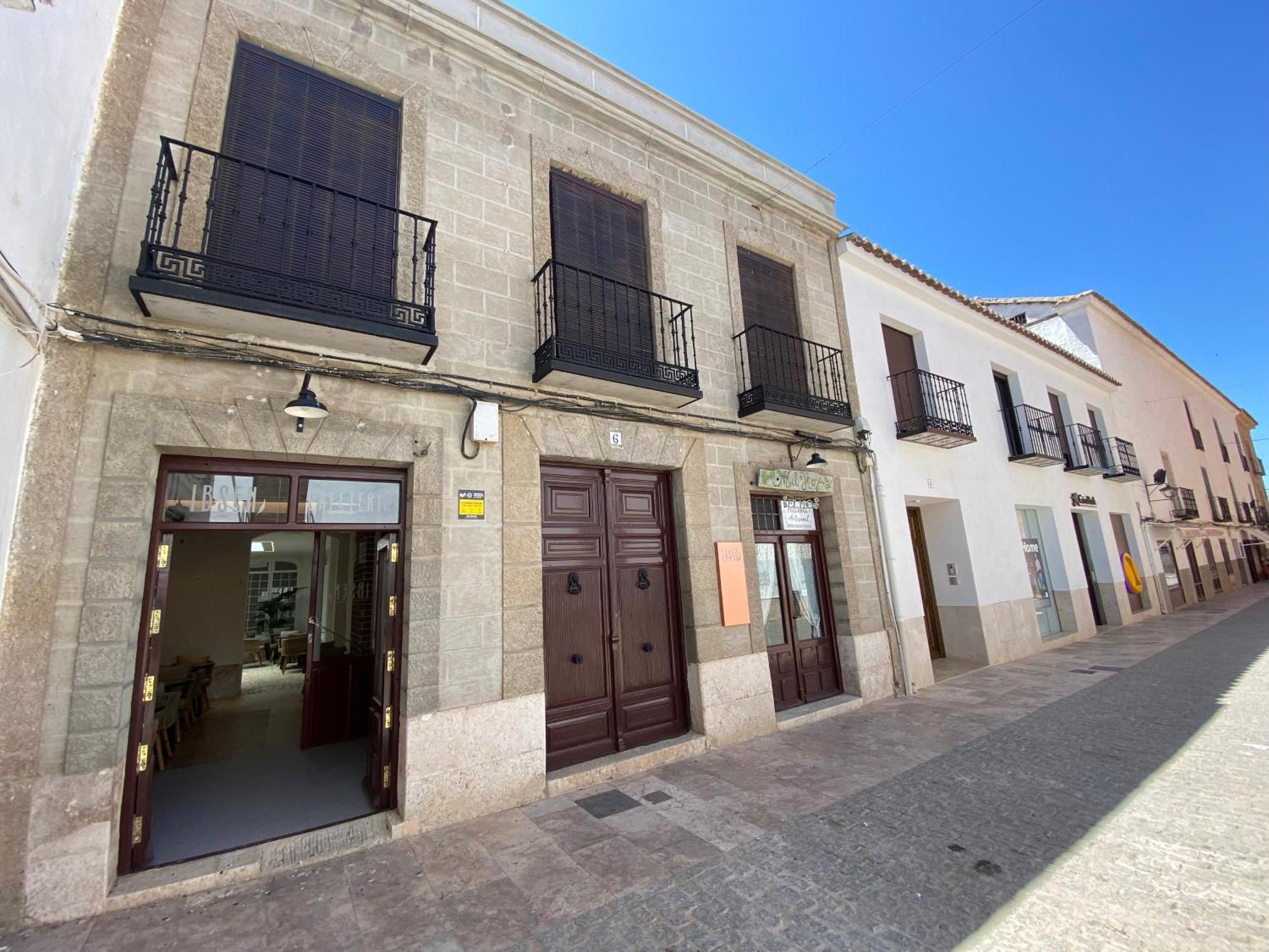 Ibsen Almagro Apartment Luaran gambar