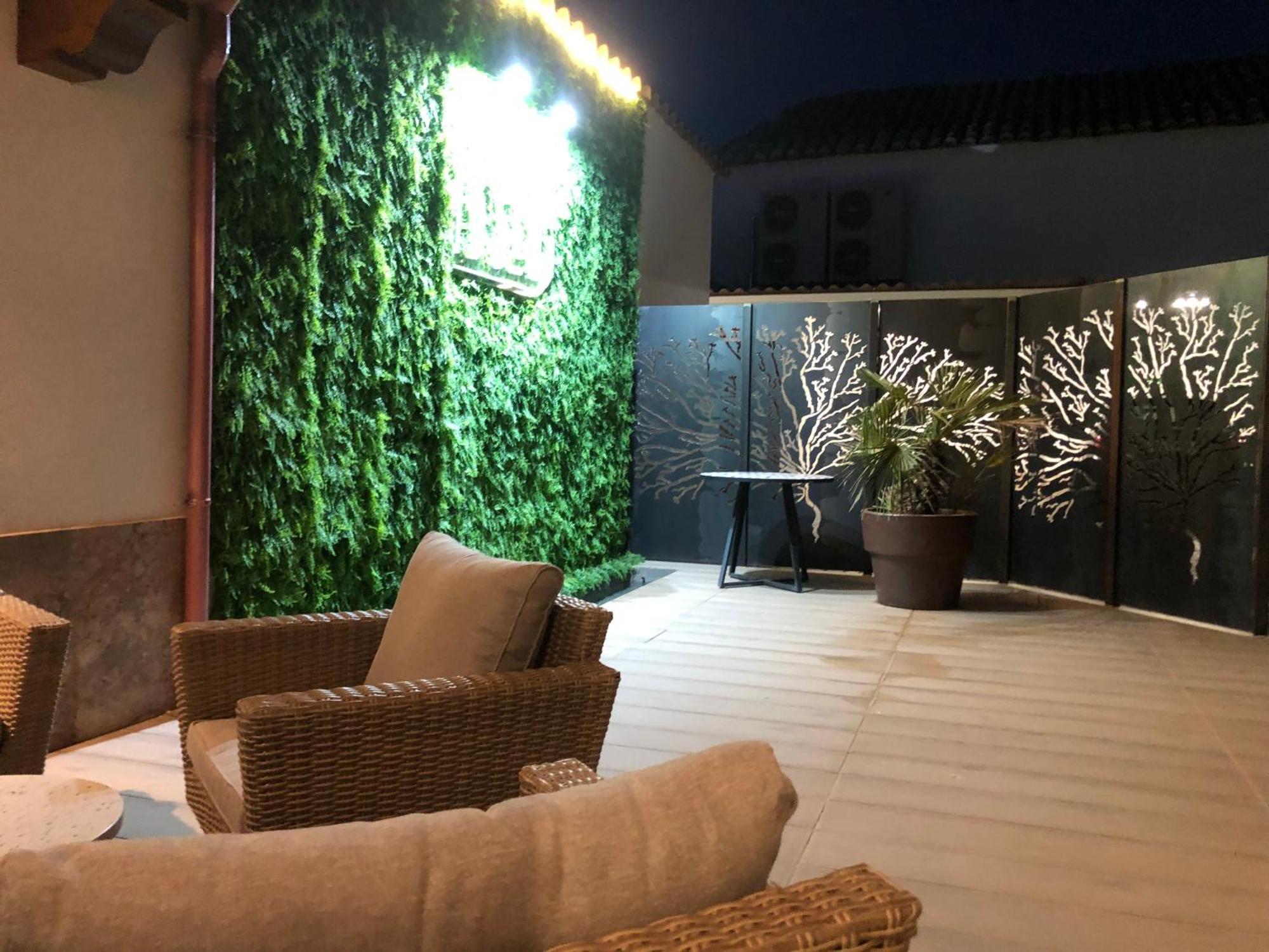 Ibsen Almagro Apartment Luaran gambar