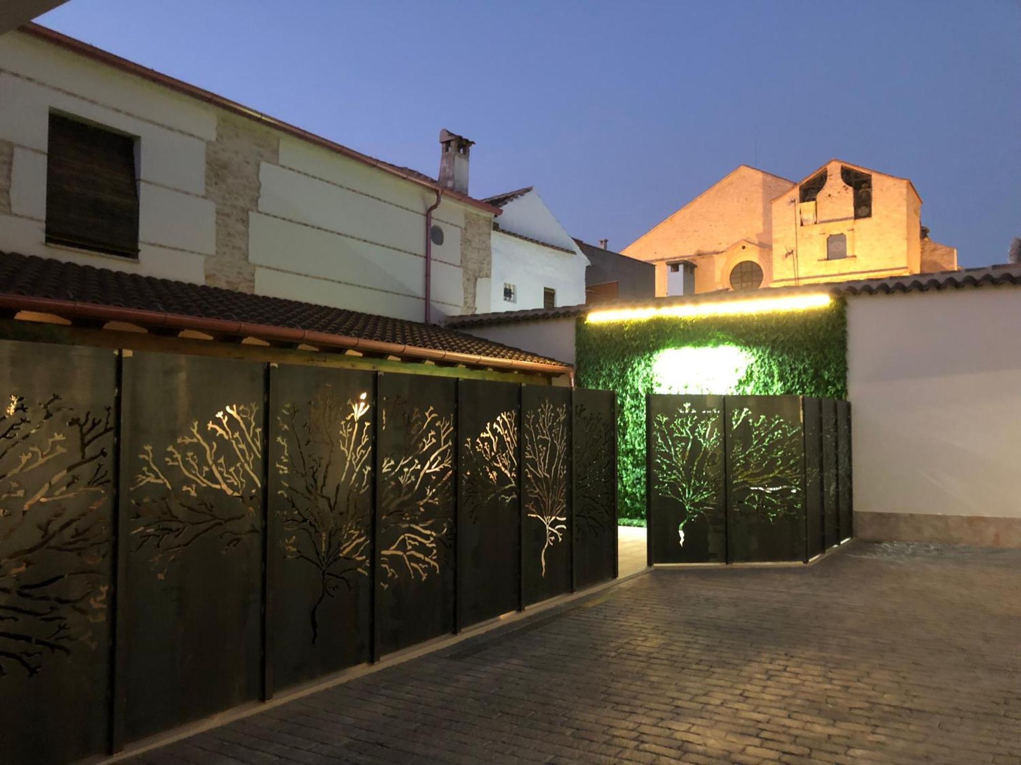 Ibsen Almagro Apartment Luaran gambar