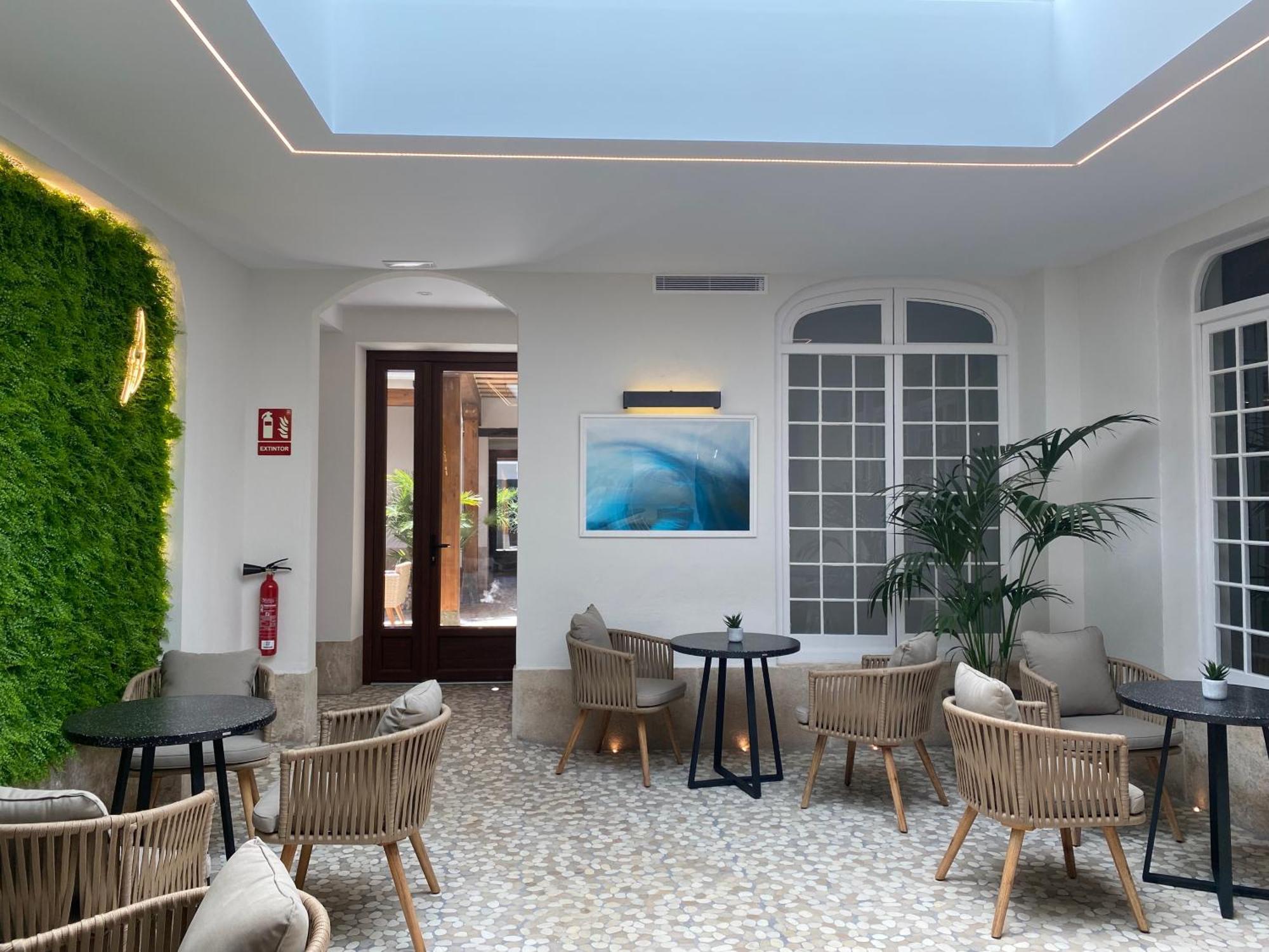 Ibsen Almagro Apartment Luaran gambar
